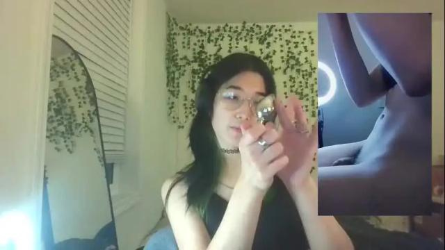 Image 3 of deciduousdoll Stream on Chaturbate on 4 months ago