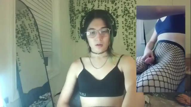 Image 12 of deciduousdoll Stream on Chaturbate on 4 months ago