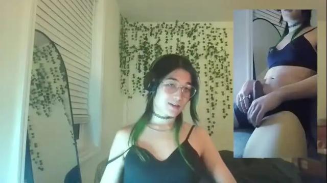 Image 4 of deciduousdoll Stream on Chaturbate on 4 months ago