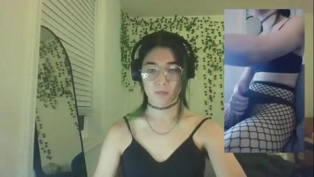 Image 2 of deciduousdoll Stream on Chaturbate on 4 months ago