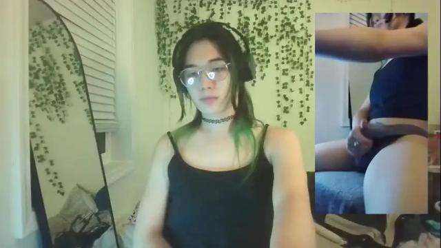 Image 4 of deciduousdoll Stream on Chaturbate on 3 months ago