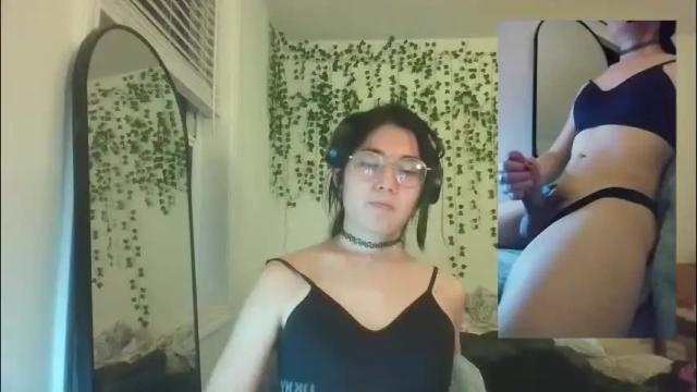 Image 10 of deciduousdoll Stream on Chaturbate on 2 months ago