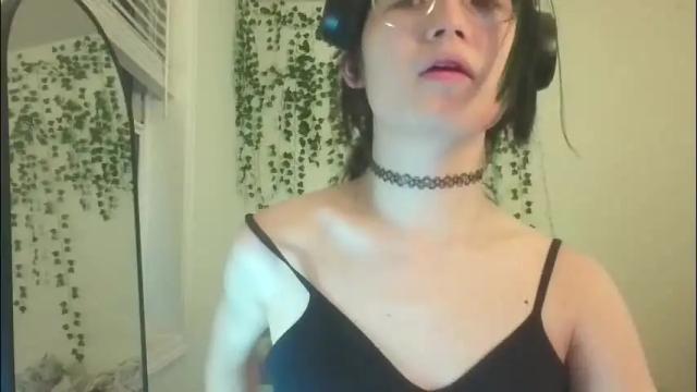 Image 12 of deciduousdoll Stream on Chaturbate on 2 months ago