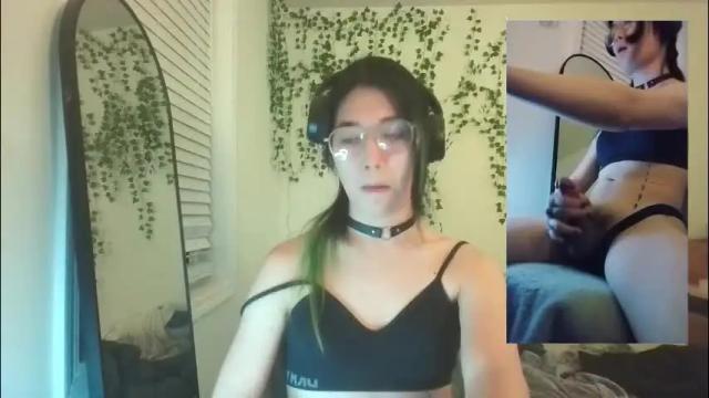 Image 11 of deciduousdoll Stream on Chaturbate on 2 months ago