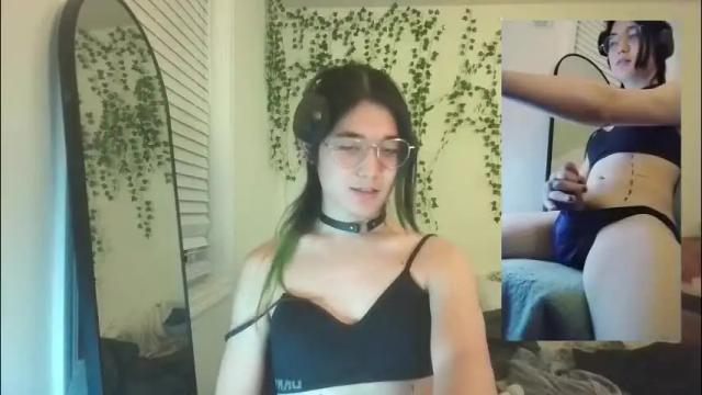Image 7 of deciduousdoll Stream on Chaturbate on 2 months ago