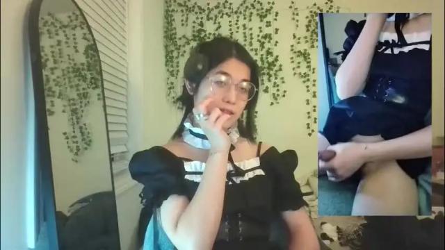 Image 3 of deciduousdoll Stream on Chaturbate on 2 months ago