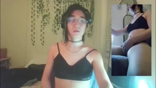 Image 2 of deciduousdoll Stream on Chaturbate on 2 months ago