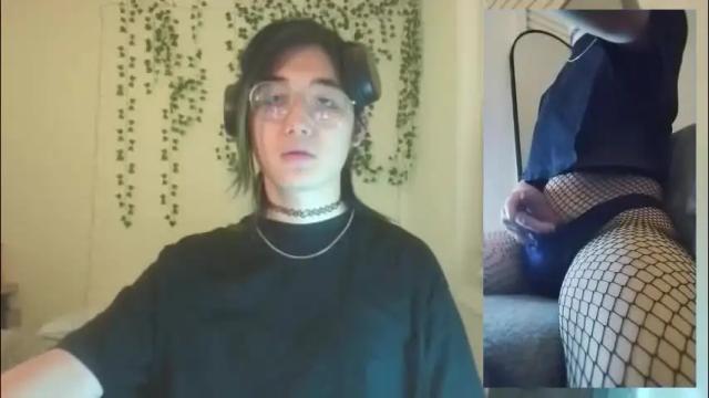 Image 3 of deciduousdoll Stream on Chaturbate on 1 month ago