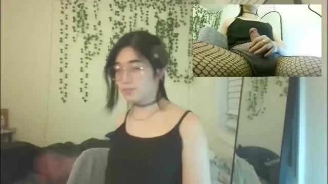 Image 4 of deciduousdoll Stream on Chaturbate on 1 month ago