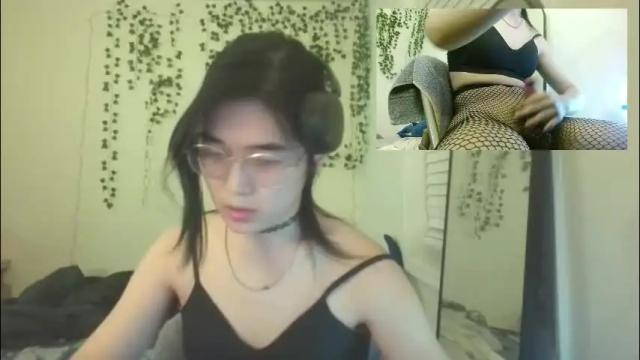 Image 3 of deciduousdoll Stream on Chaturbate on 18 days ago