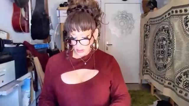 Image 12 of deeliah Stream on Chaturbate on 22 months ago