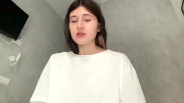 Image 2 of deepinside_girl Stream on Chaturbate on 19 months ago