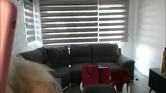 Image 10 of deewhitee Stream on Chaturbate on 4 months ago