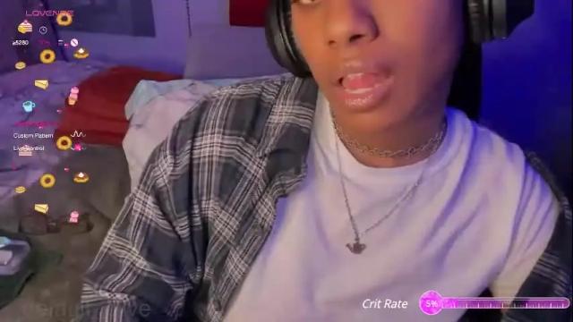Image 3 of default_olive Stream on Chaturbate on 2 months ago