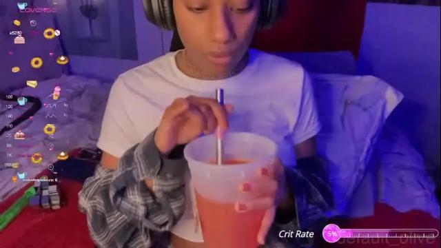 Image 10 of default_olive Stream on Chaturbate on 1 month ago