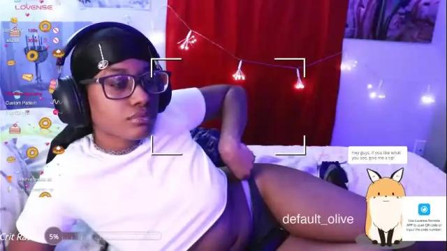 Image 2 of default_olive Stream on Chaturbate on 23 days ago