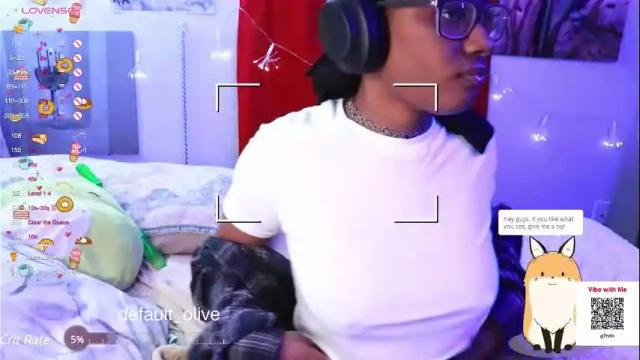 Image 3 of default_olive Stream on Chaturbate on 23 days ago
