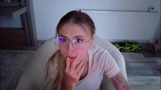 Image 2 of deidi_sweet Stream on Chaturbate on 1 month ago