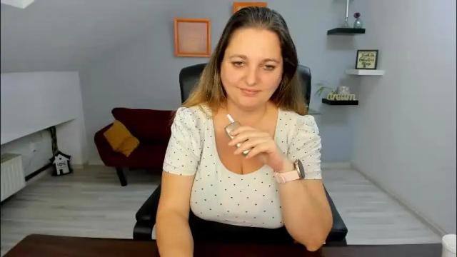 Image 2 of deliciouslolly Stream on Chaturbate on 1 month ago