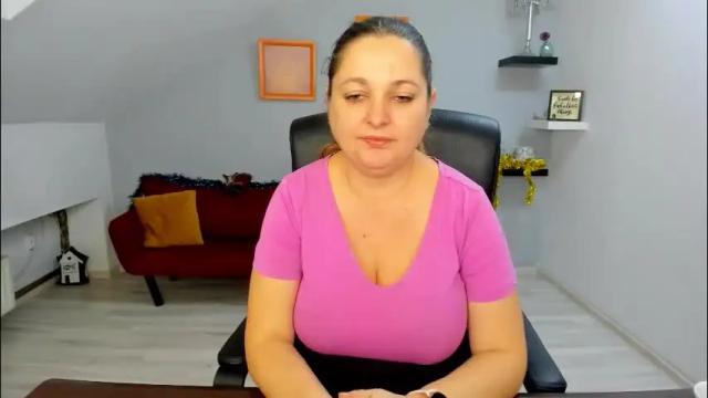 Image 4 of deliciouslolly Stream on Chaturbate on 24 days ago