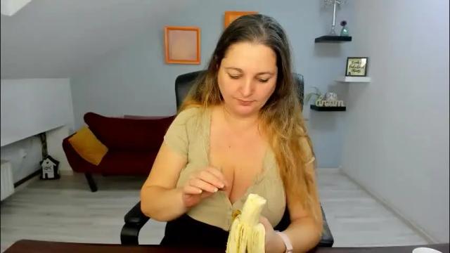 Image 12 of deliciouslolly Stream on Chaturbate on 2 days ago