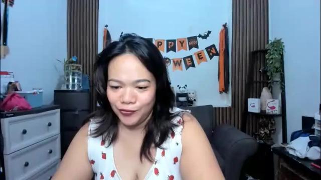 Image 3 of delightfulcurvy Stream on Chaturbate on 1 day ago