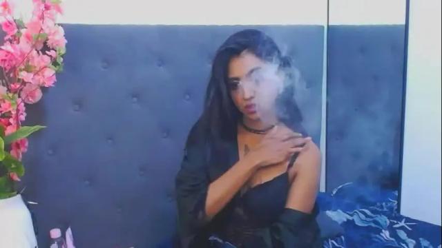 Image 3 of delilah_blazee Stream on Chaturbate on 1 month ago