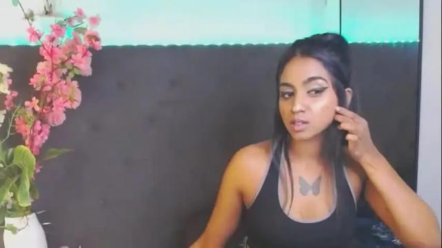 Image 4 of delilah_blazee Stream on Chaturbate on 1 month ago