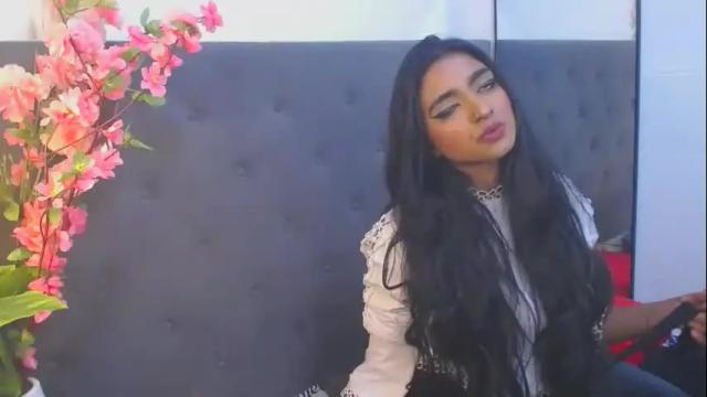 Image 7 of delilah_blazee Stream on Chaturbate on 1 month ago