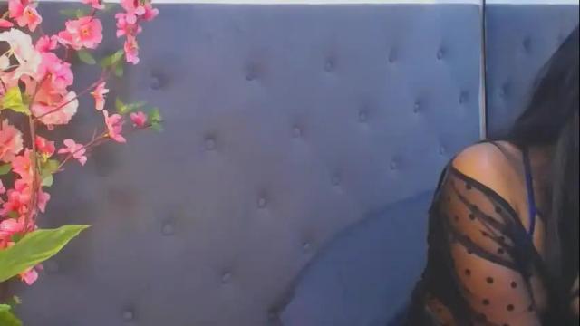 Image 6 of delilah_blazee Stream on Chaturbate on 27 days ago