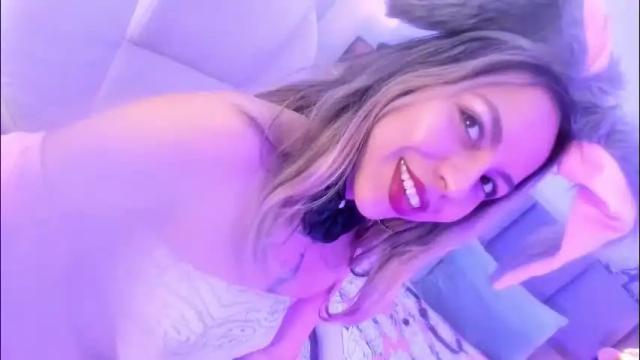 Image 12 of delilah_fix Stream on Chaturbate on 1 month ago