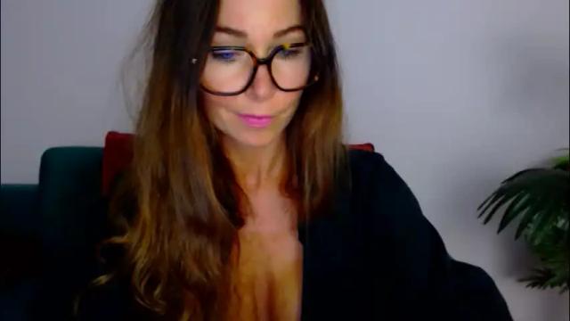 Image 11 of delilah_sweet Stream on Chaturbate on 2 months ago