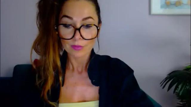 Image 11 of delilah_sweet Stream on Chaturbate on 1 month ago