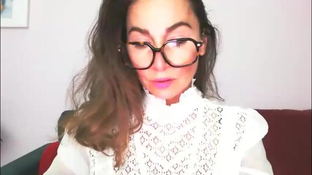 Image 3 of delilah_sweet Stream on Chaturbate on 1 month ago