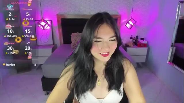 Image 11 of delilaquinn Stream on Chaturbate on 19 days ago