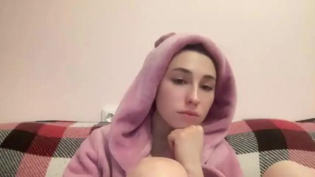 Image 4 of deliverysmile Stream on Chaturbate on 14 months ago