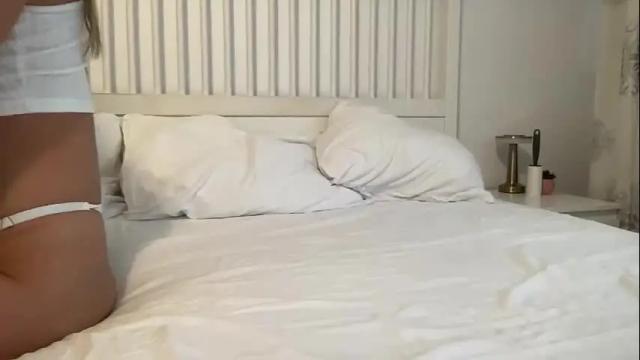 Image 2 of dellicya Stream on Chaturbate on 8 days ago
