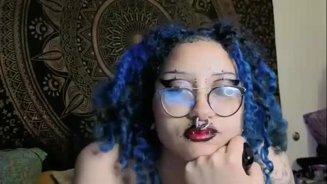 Image 4 of deluxxxeblu Stream on Chaturbate on 4 months ago