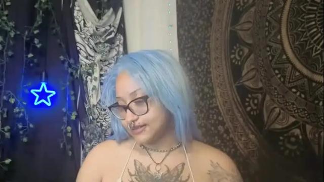 Image 2 of deluxxxeblu Stream on Chaturbate on 3 months ago