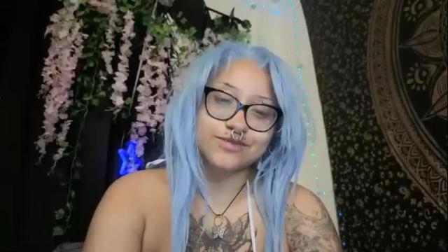 Image 12 of deluxxxeblu Stream on Chaturbate on 2 months ago