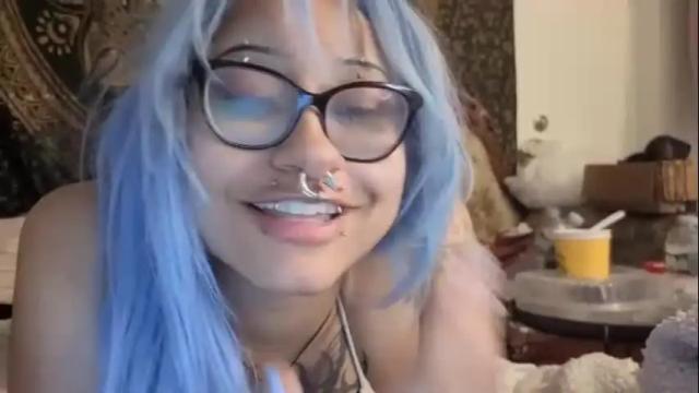 Image 7 of deluxxxeblu Stream on Chaturbate on 2 months ago