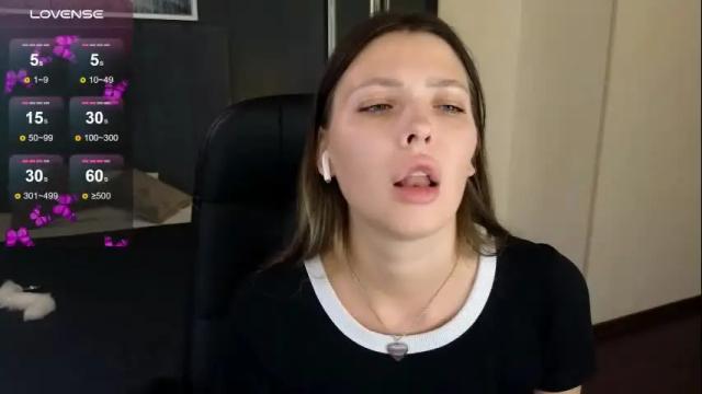 Image 3 of demi_loran Stream on Chaturbate on 2 months ago