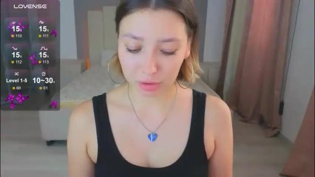 Image 2 of demi_loran Stream on Chaturbate on 8 days ago