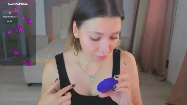 Image 4 of demi_loran Stream on Chaturbate on 8 days ago