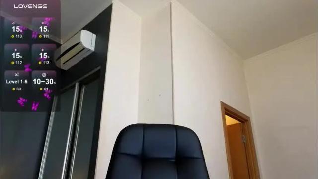 Image 8 of demi_loran Stream on Chaturbate on 3 days ago