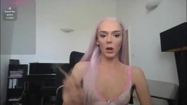 Image 3 of demii_doll Stream on Chaturbate on 4 months ago