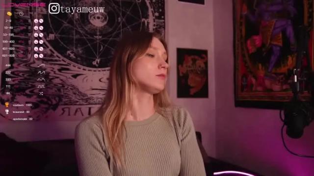 Image 2 of demonesslove Stream on Chaturbate on 16 months ago