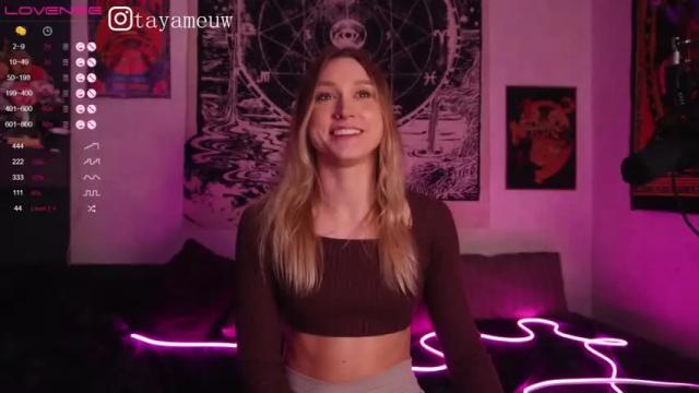 Image 11 of demonesslove Stream on Chaturbate on 16 months ago