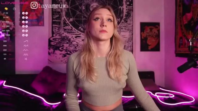 Image 4 of demonesslove Stream on Chaturbate on 14 months ago