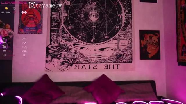 Image 4 of demonesslove Stream on Chaturbate on 13 months ago